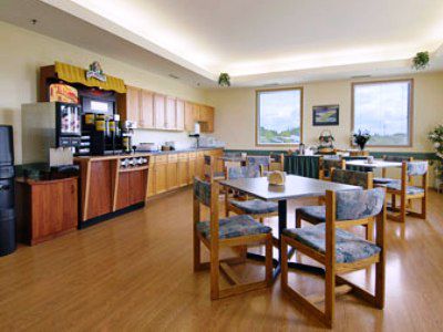Super 8 By Wyndham Prince Albert Nhà hàng bức ảnh
